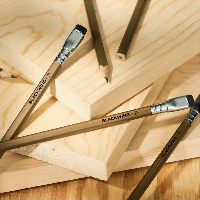 Palomino Blackwing Volume 21